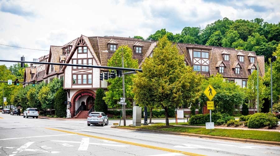 El Grand Bohemian Hotel Asheville desde el exterior