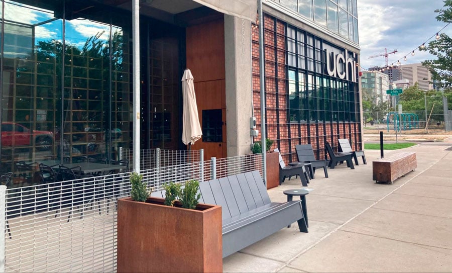 Vista del Uchi Denver desde el exterior
