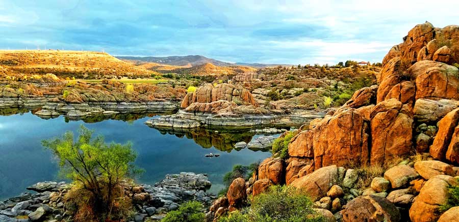 Vista desde el lago Watson en Prescott