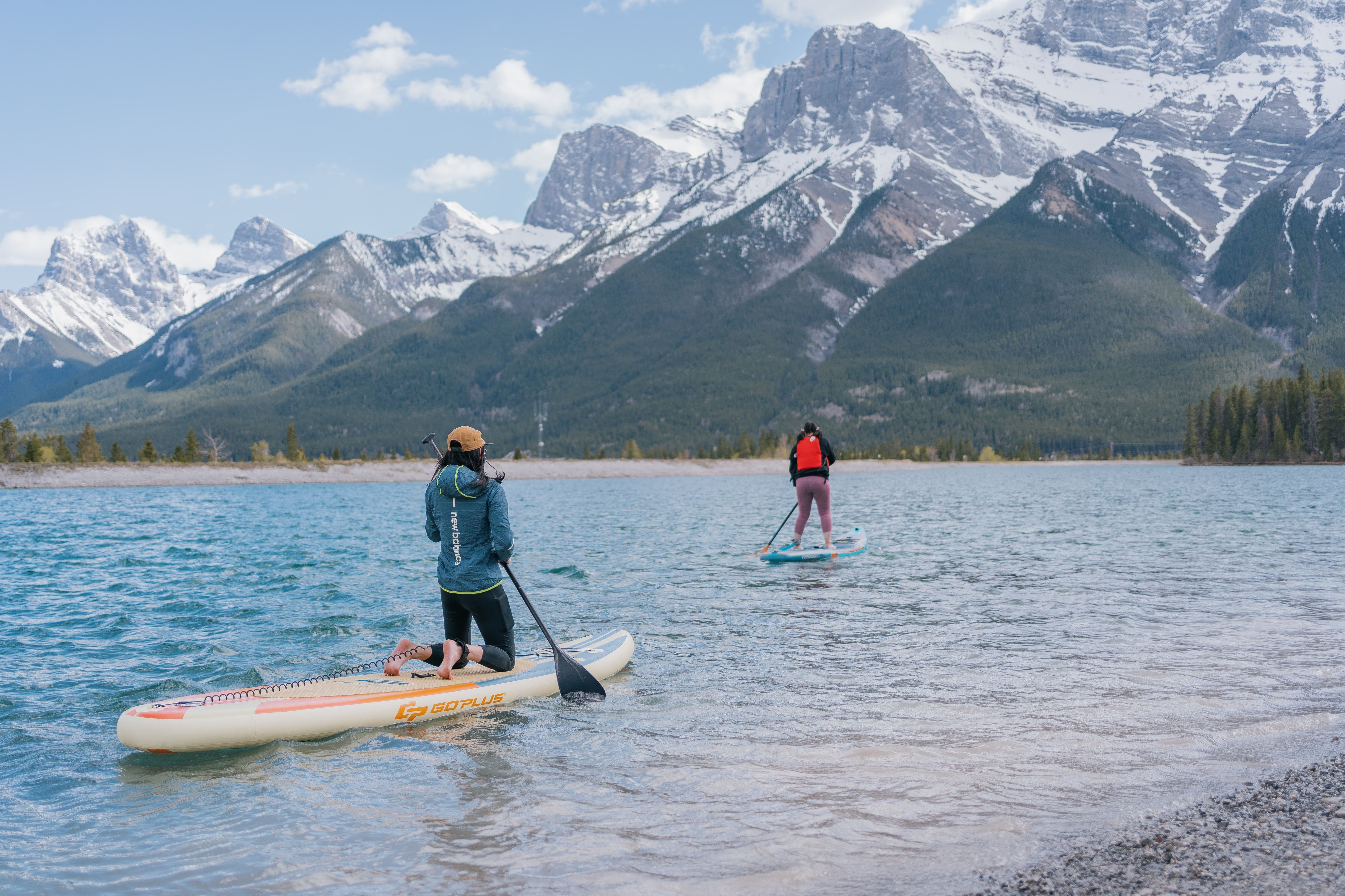 Paddle surf en Canmore, Alberta, Canadá