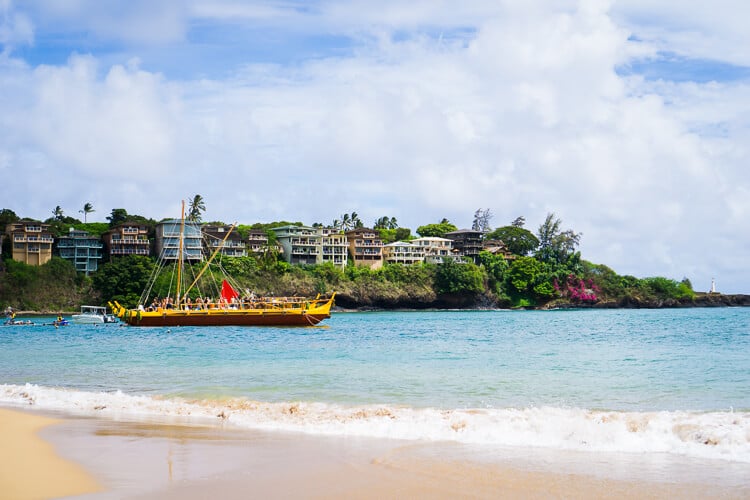 ¿Estás planeando un viaje a Kauai, Hawái?  Estos son los 10 mejores lugares para comer en Kauai, ¡no te los pierdas!