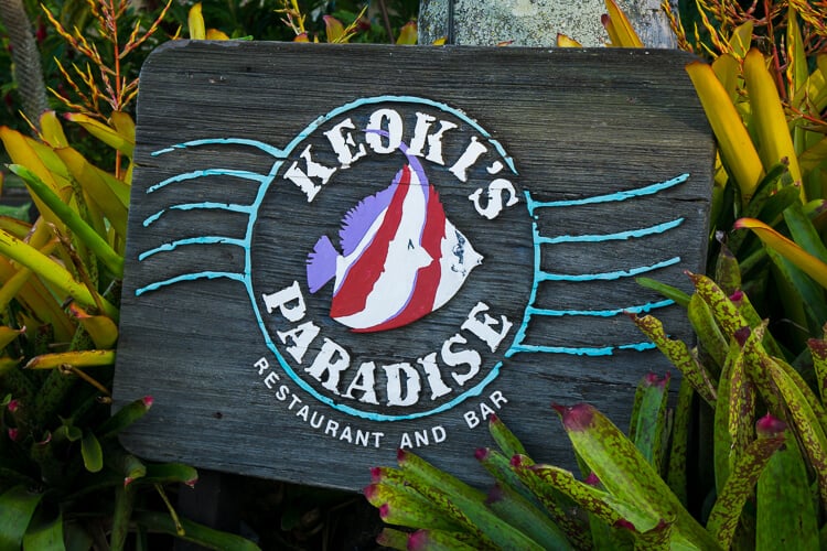 ¿Estás planeando un viaje a Kauai, Hawái?  Estos son los 10 mejores lugares para comer en Kauai, ¡no te los pierdas!
